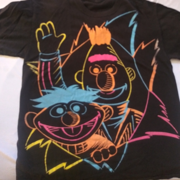 Clothes - Picture 1 of 16